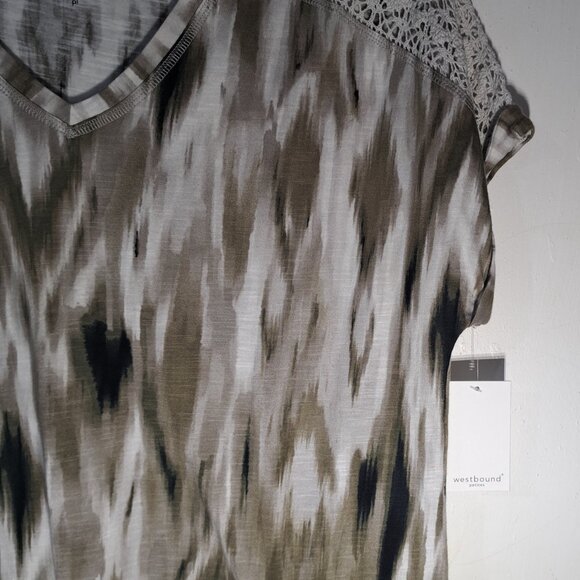 Westbound Woman petites Short Sleeve T Shirt w/ Shoulder Accents NWT - Picture 3 of 12